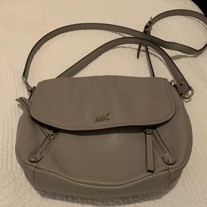 Micheal kors crossbody bag